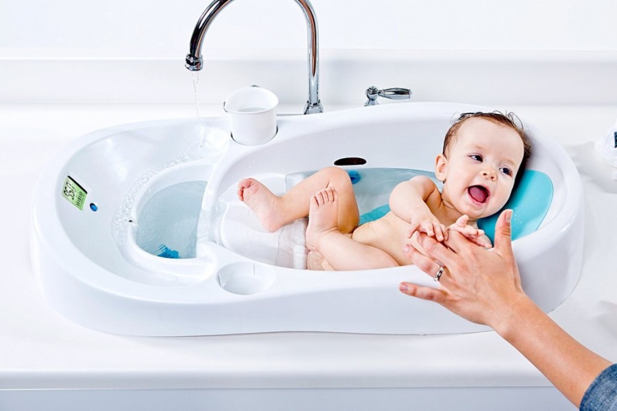 Детская ванночка - как правильно купать новорожденных. Инструкция и советы для молодых родителей
