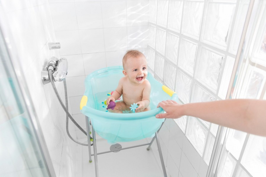 Детская ванночка - как правильно купать новорожденных. Инструкция и советы для молодых родителей
