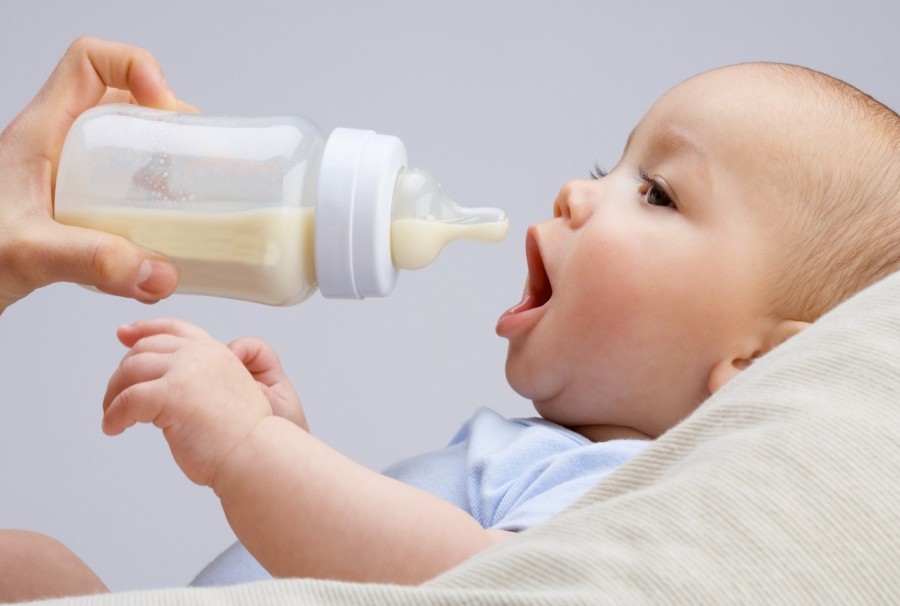 Как хранить грудное молоко: уроки для мам по правильному хранению сцеженного молока