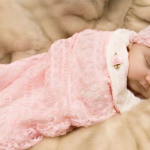 Как пеленать ребенка – способы и инструкции как правильно запеленать новорожденного