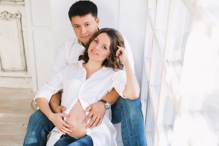 Фото с мужем беременная в студии