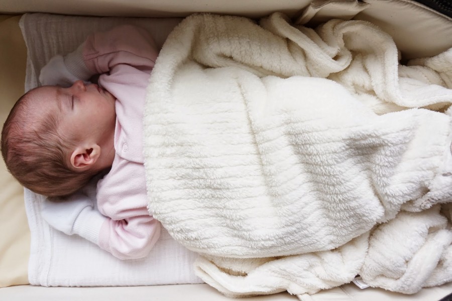 Сон новорожденного - сколько должен спать младенец? Организация сна и что нужно знать про сон младенца