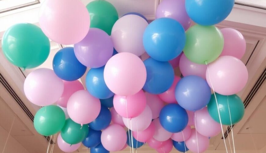 Воздушные шары под потолок: как сделать праздничное «небо» в доме своими руками