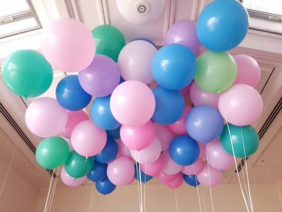 Воздушные шары под потолок: как сделать праздничное «небо» в доме своими руками